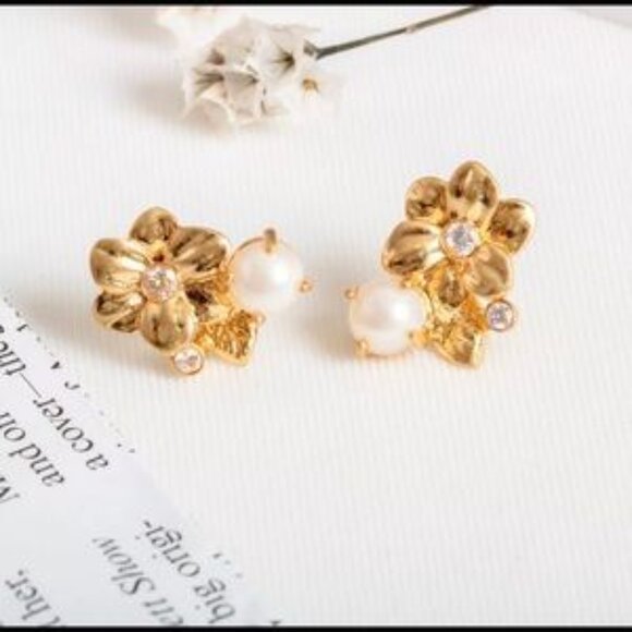 KATE SPADE Scenic Route Hummingbird Convertible Stud Earrings - Picture 3 of 5